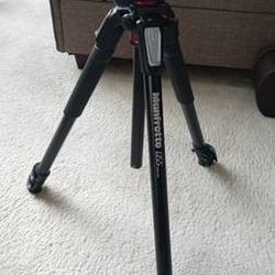 Manfrotto 055 tripod camera photography.
Excellent condition