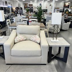 OVERSIZED ACCENT CHAIR LEATHERETTE  