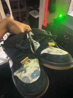 Nike supreme dunks
