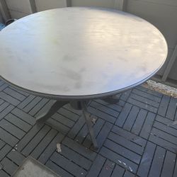 Gray Round Dining Table 