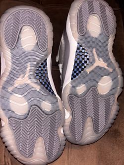 Jordan 11 Retro Low Cement Grey