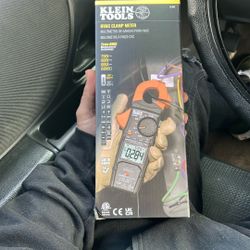 HVAC Clamp Meter 