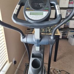 Pro Form Xp 160 elliptical for Sale in Sacramento CA OfferUp