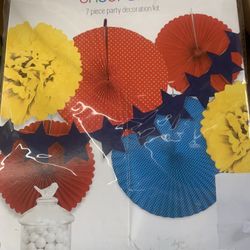 7 Piece Party Decorations 