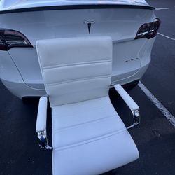 Office chairs (good condition)