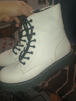 Women's boots