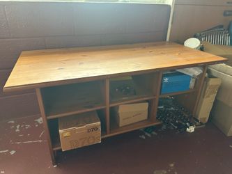 Entertainment center