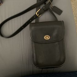 Name Brand Crossbody Backpack And Coin Purse for Sale in Mount Pleasant, TX  - OfferUp