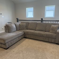 Gray Sectional Sofa with Chaise