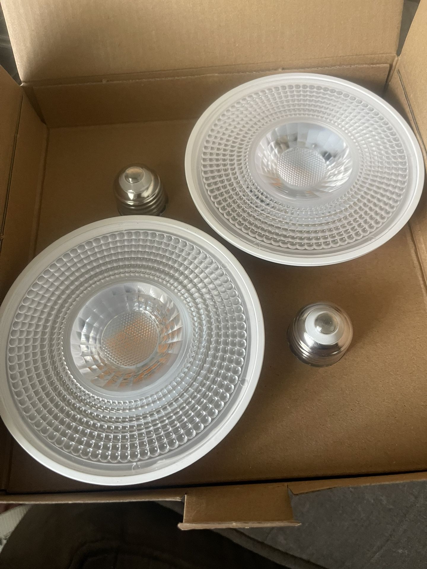 LED Light Bulbs set- pack of 4 90W- New! 