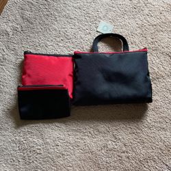 Make Up Bags (set Of 3) With Zippers - New