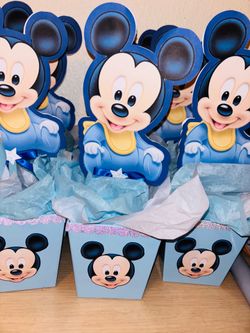 Baby shower center pieces