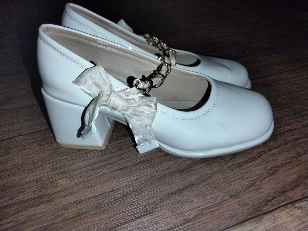 Mary Jane's Size 6