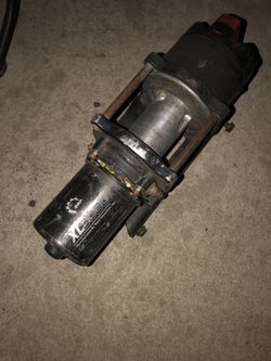 3000lb Warn winch needs motor & rope