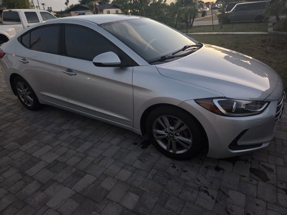 2018 Hyundai Elantra