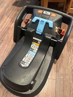 UPPAbaby Car Seat Base for Mesa/ Mesa V2