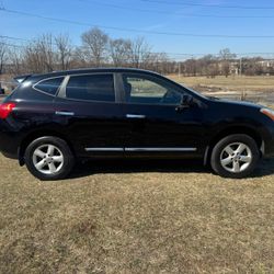 2013 Nissan Rogue ** Clean Title * 3300