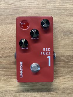 Lunastone Red Fuzz Guitar Pedal