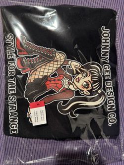 Style for the Strange” Goth Pin-Up Tee (Size Small)