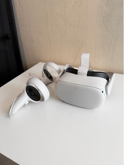 Quest 2 VR Set – Great Condition