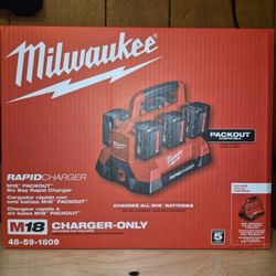 Milwaukee M18 Packout 6 Bay Rapid Charger