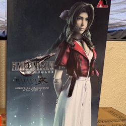 Play Arts Kai Aerith