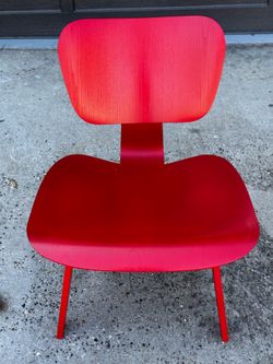 Herman Miller Eames Molded Plywood Lounge Chair