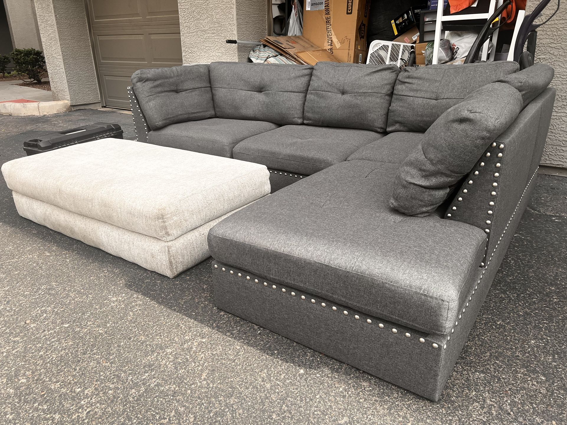 *****Nice Grey Sectional Couch*****
