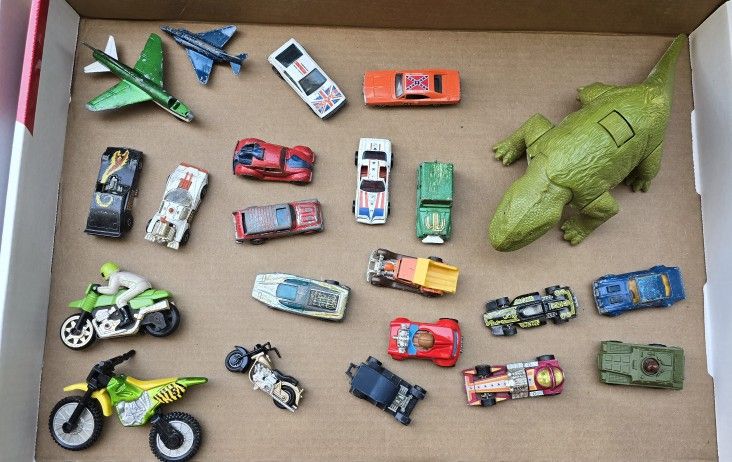 VINTAGE Hot Wheels Matchbox Lesney Starwars 70s 80s LOT