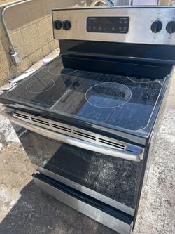 GE stainless steel glasstop stove 