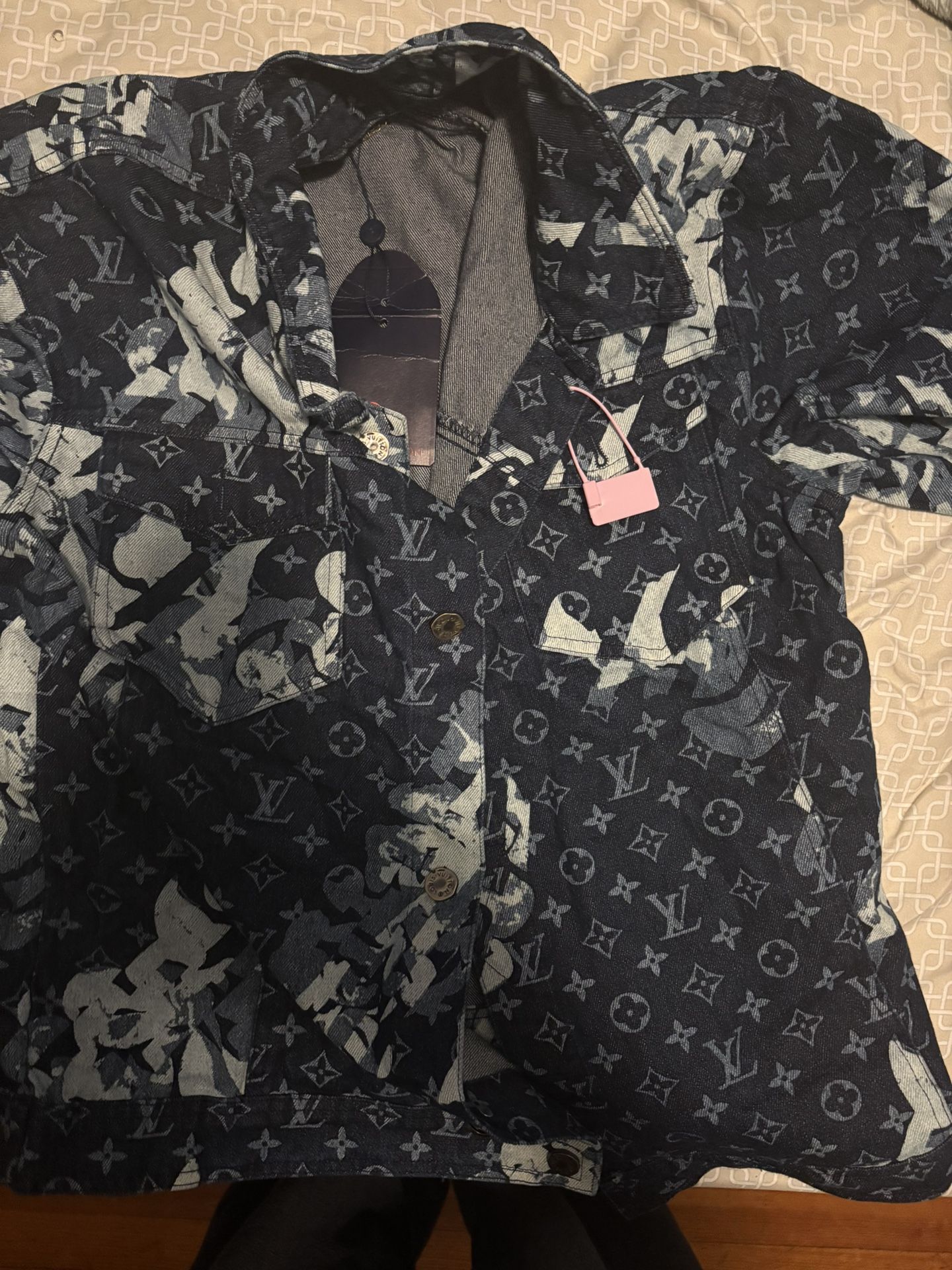 New With Tag LV Denim Jack xL