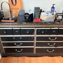 Drawer Dresser
