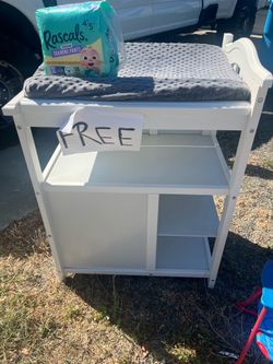 Free Baby changing table/dresser