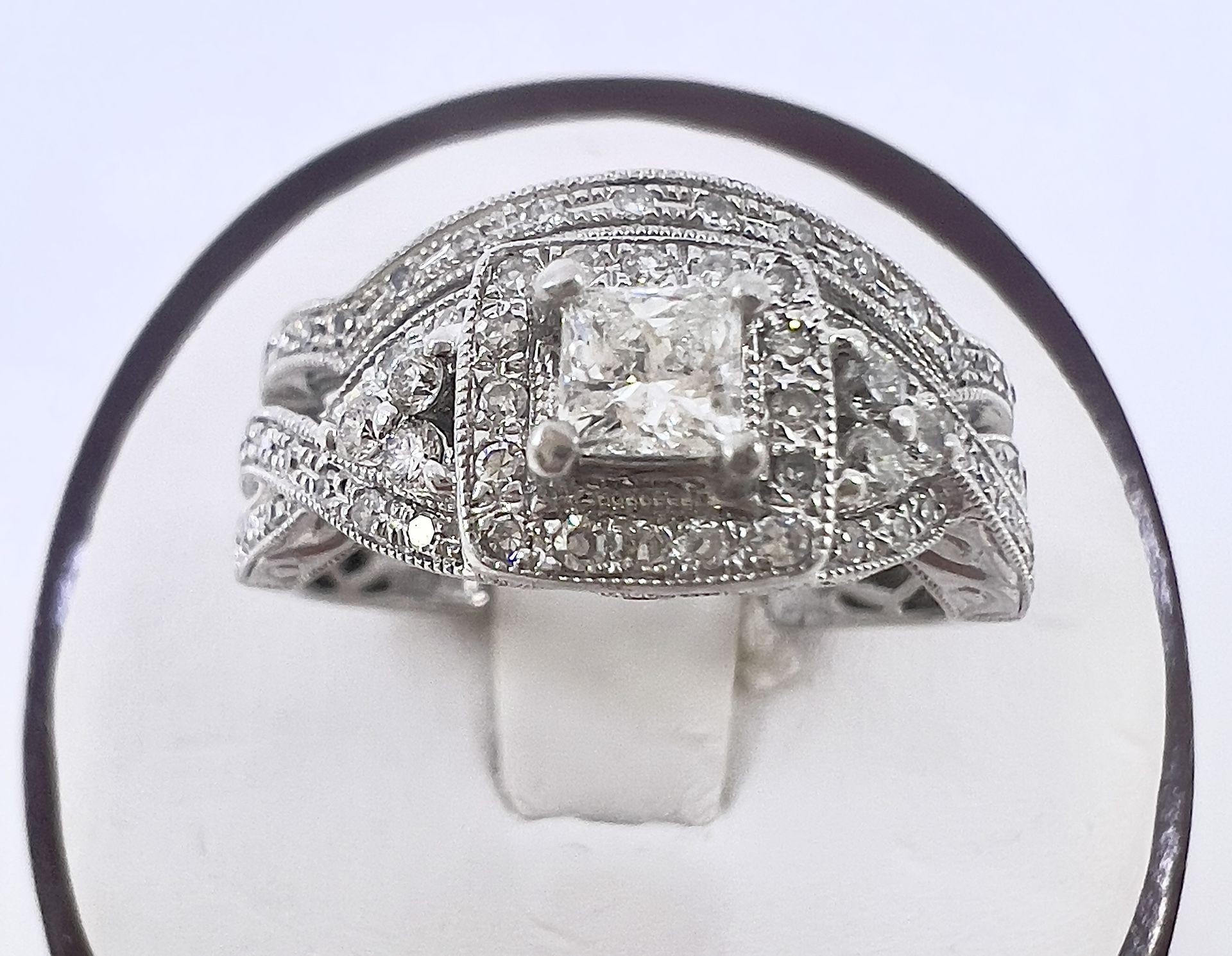 14k White Gold & Natural Diamonds Ring Size 7
