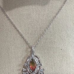 Color-Changing Vintage Style Necklace 