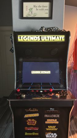 Full size Legends Ultimate Home Arcade Cabinet (see description) Arcade needs new 20$ CTR Board