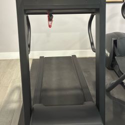 Landice Treadmill L7