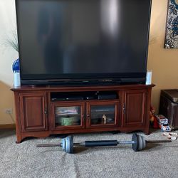 Mitsubishi 73 inch DLP TV and TV stand