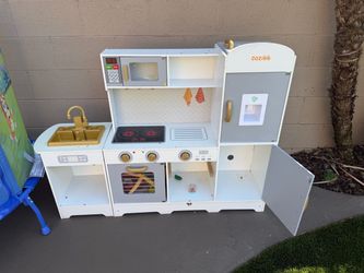Play kitchen