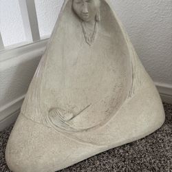 Signed 1983 Austin Productions Acoma Series La Madre Sculpture 