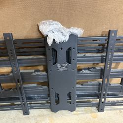 Kanto PDX680 Full Motion Articulating TV Wall Mount for 39-inch to 80-inch TVs Weighing up to 125 Pounds