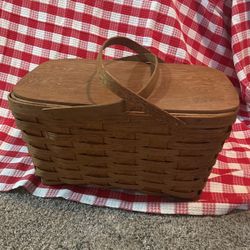 Antique Picnic Basket With Insert 