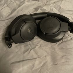 JBL 720 BT Headphones