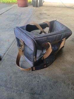 Dog  cat carrying bag