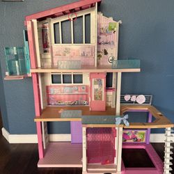 Barbie Doll House 
