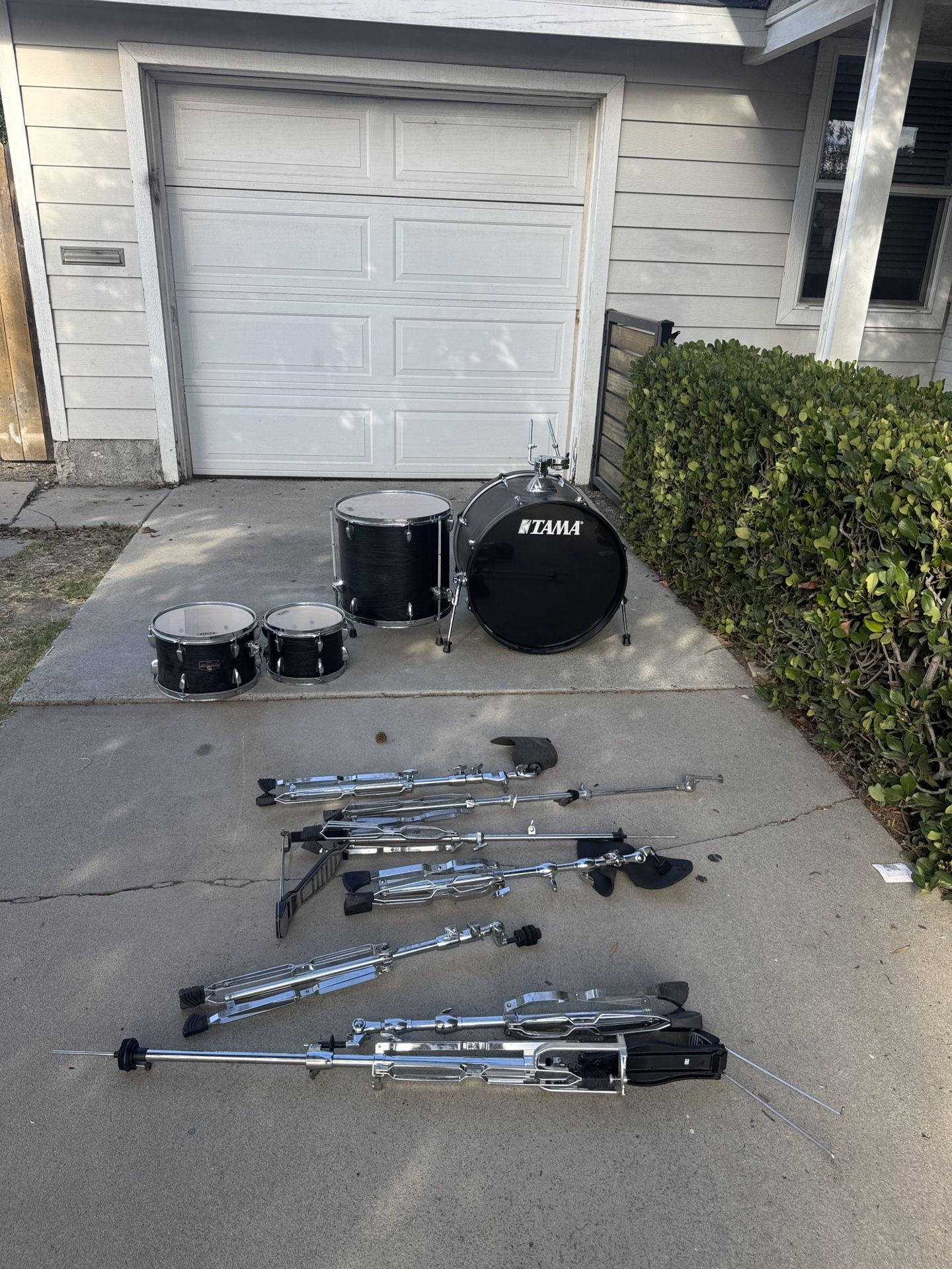 Tama Drum Set