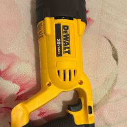 DE WALT  20 V SAW 