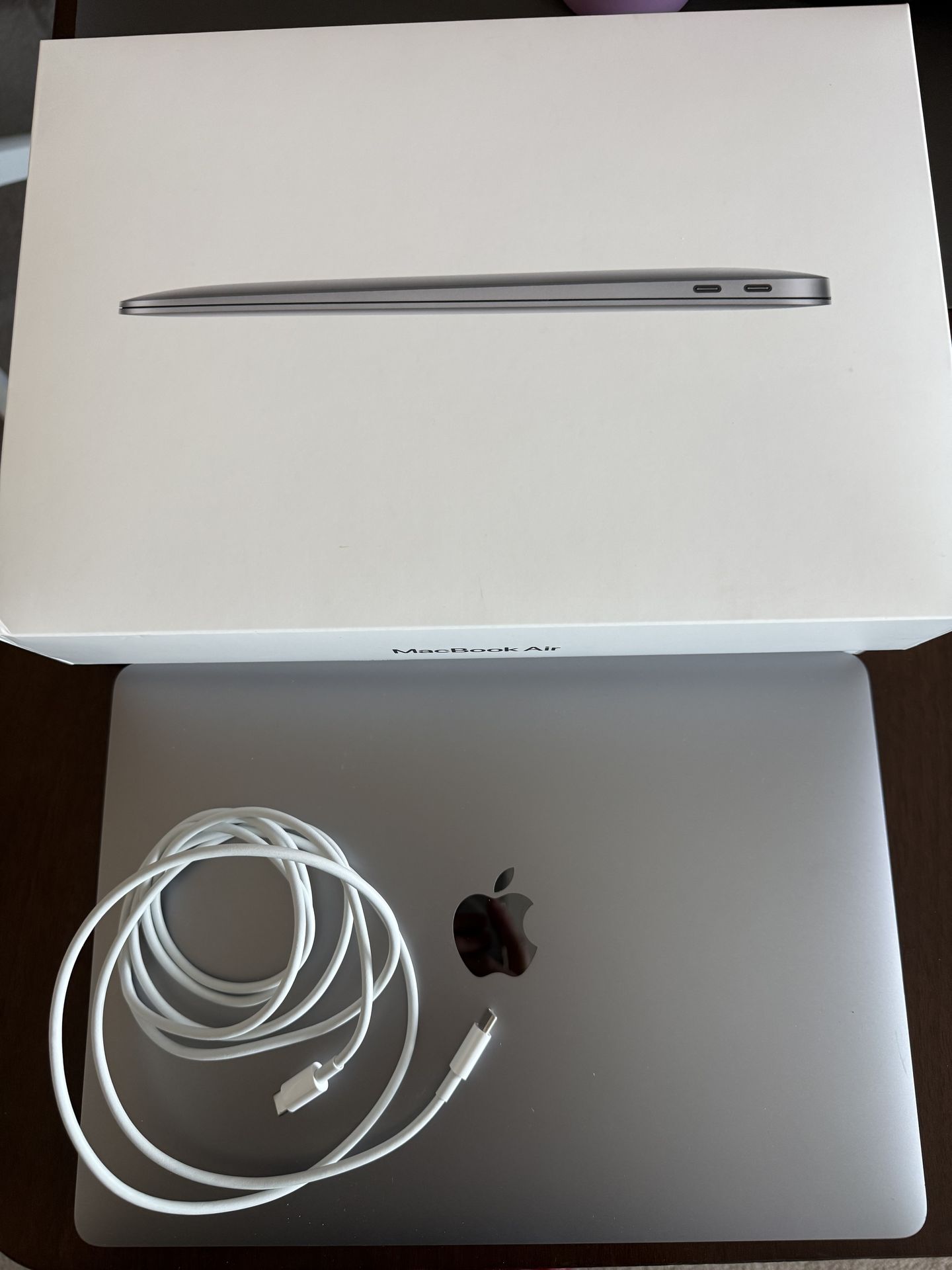MacBook Air 13.3" Apple M1 Chip 8-core CPU, 8-core GPU 8GB Memory 512GB SSD
