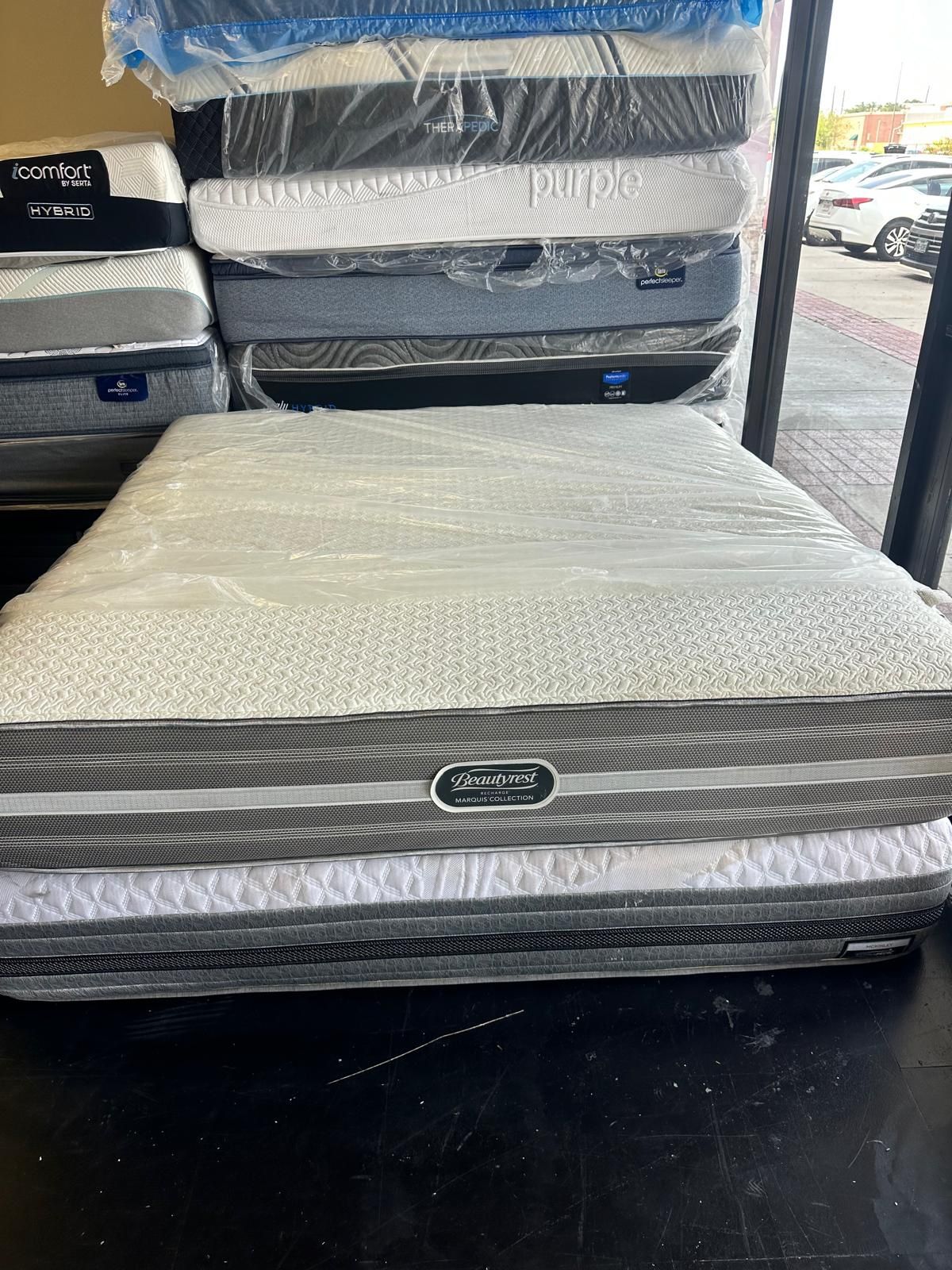 King Size Beautyrest Mattress And Box Spring