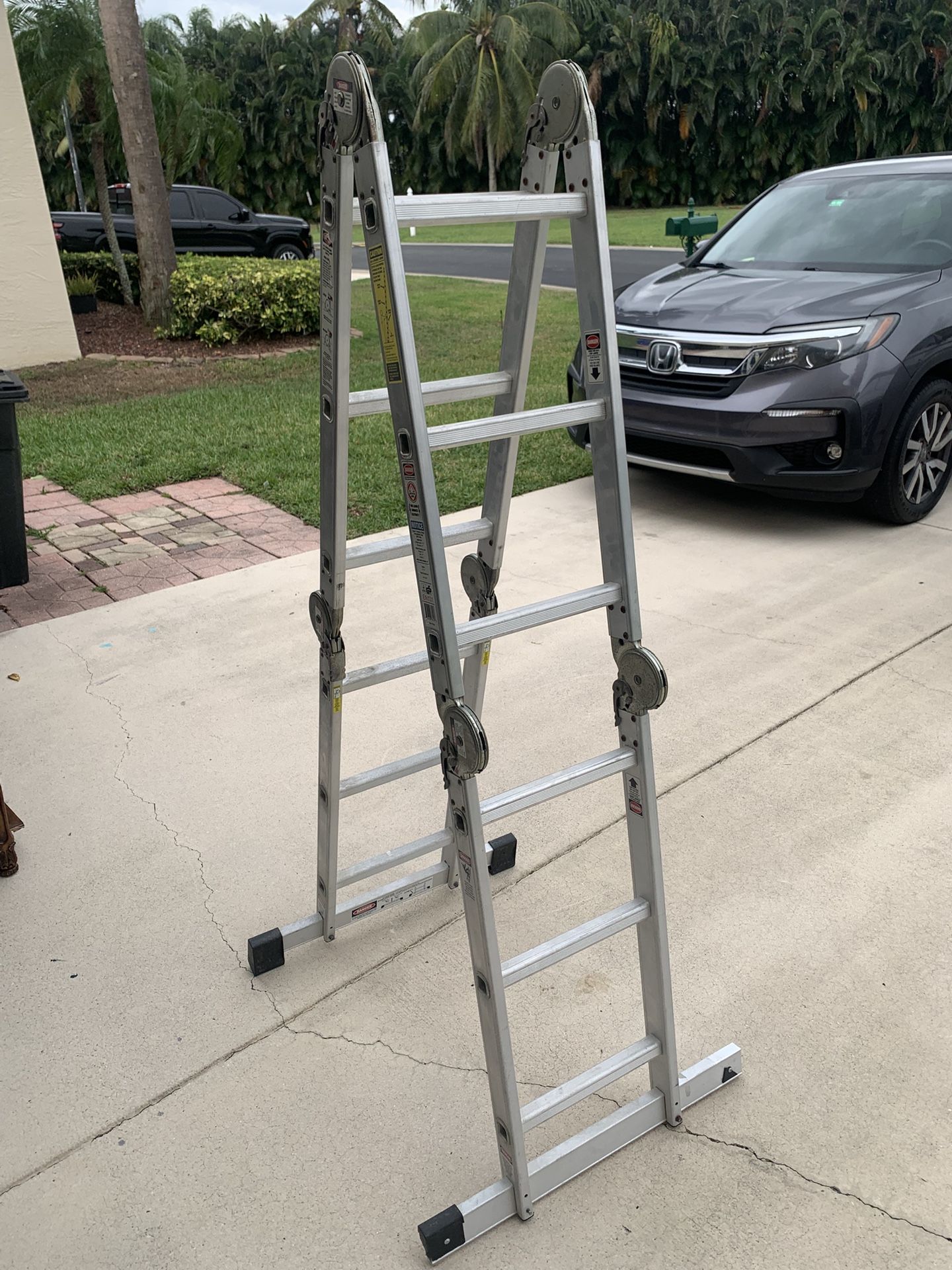 Folding Ladder - Tri-star model 11.3-11 - 5’7” step, 11’3” straight - multi use.